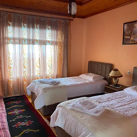 Quarto em Acomodações Particulares Llulla *